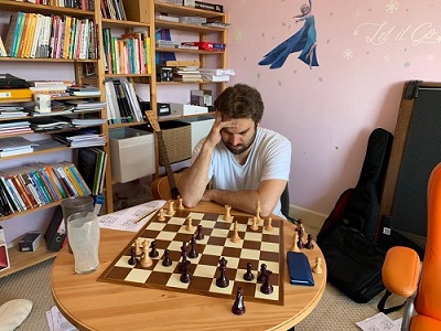 E7cEJ1GVkAc_-8R.jpg
