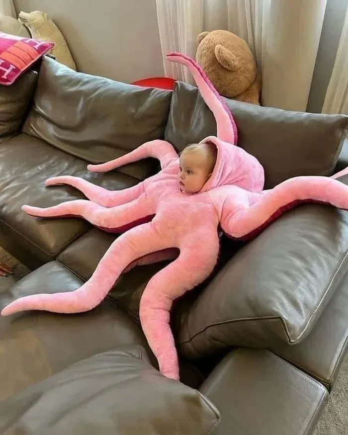FEVqoVjXoAICZOe.jpg