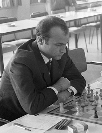 330px-Dragoljub_Velimirović_1966.jpg