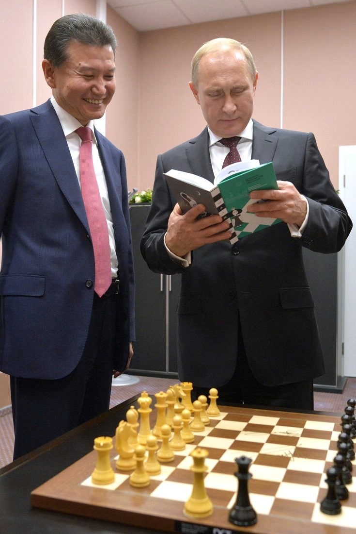 Official_FIDE_World_Championship_Chess_Set-spcs.me (1).jpg