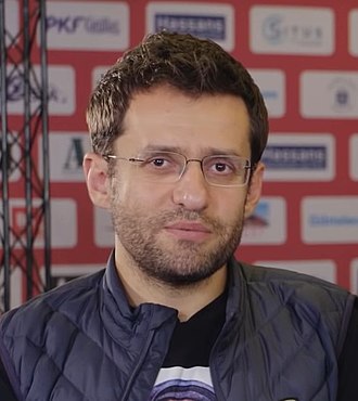 330px-Levon_aronian_(cropped).jpg
