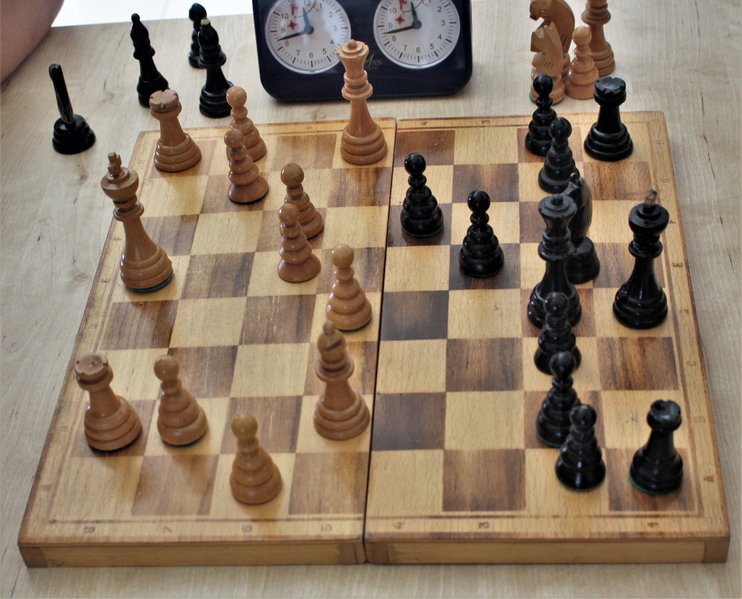 F4CiOAdrmuc.jpg