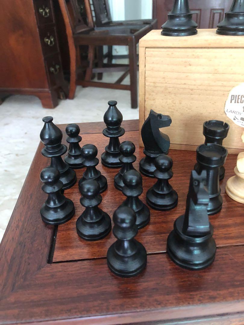 21-07-50-vintage_lardy_french_chess_set_1623217046_0a5beec7_progressive.jpg
